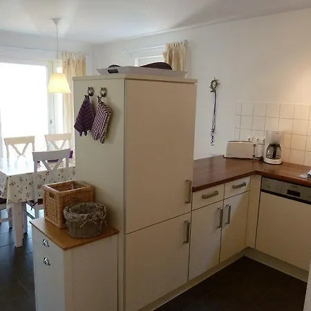 Fewo-6-1-n-ferienwohnung-in-graal-mueritz